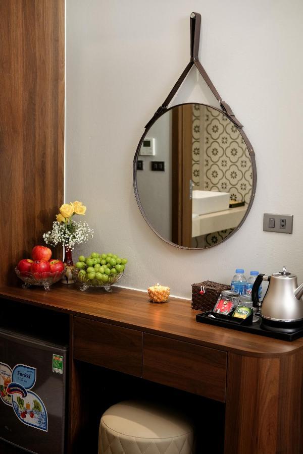 Milan Hotel นิญบิ่ญ ภายนอก รูปภาพ