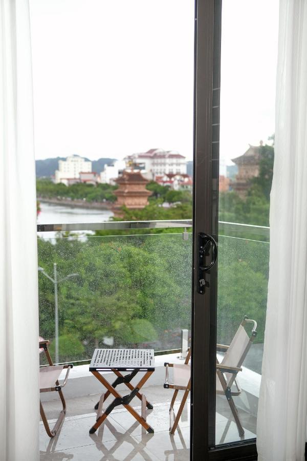 Milan Hotel นิญบิ่ญ ภายนอก รูปภาพ