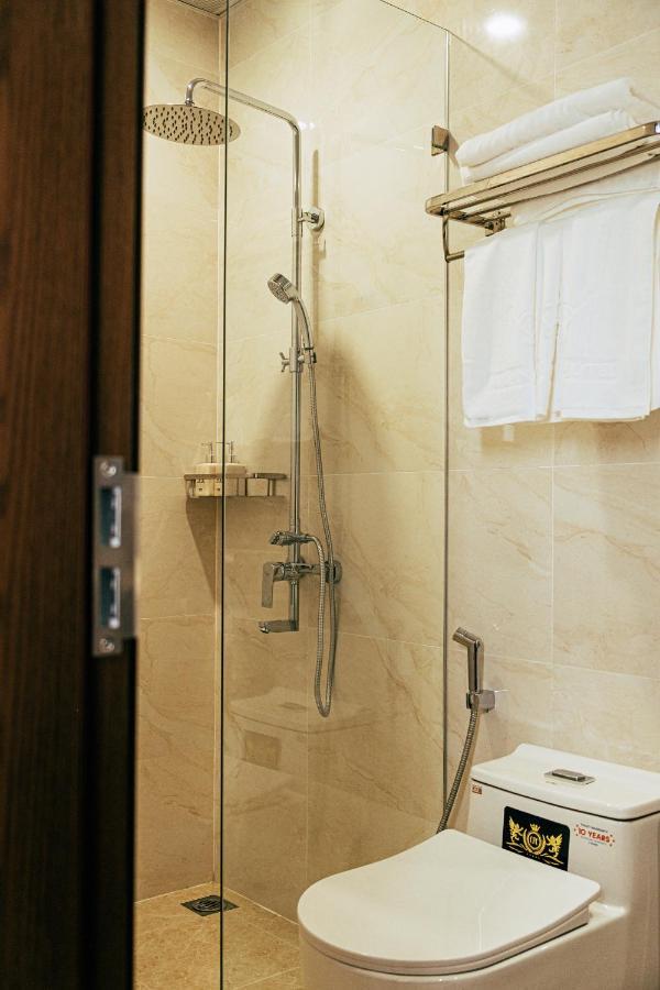 Milan Hotel นิญบิ่ญ ภายนอก รูปภาพ