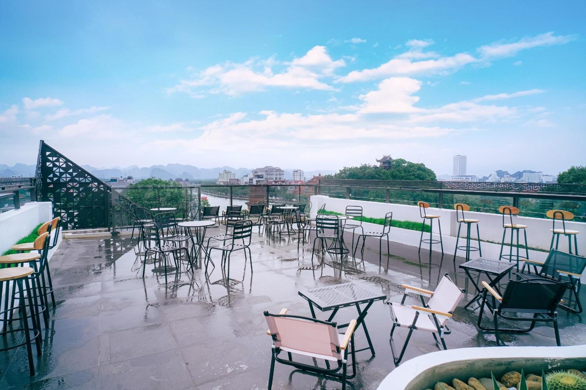 Milan Hotel นิญบิ่ญ ภายนอก รูปภาพ